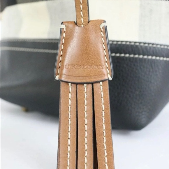 Burberry drawstring Heston bag. - Picture 6 of 9